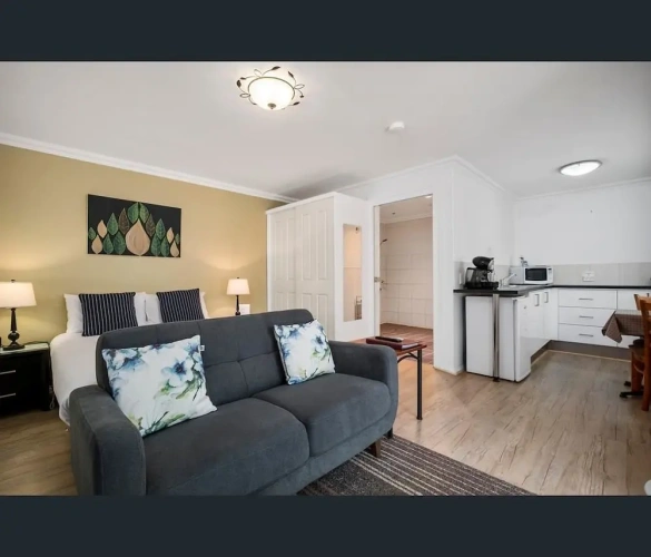 1 Bedroom Deluxe Suite with garden view