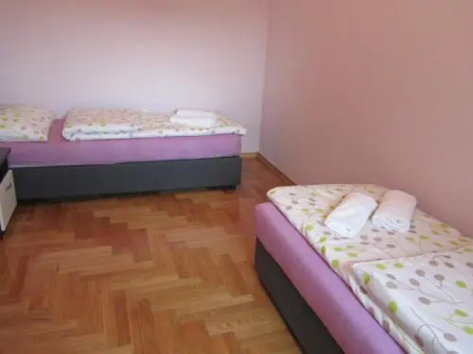 Apartment Domi Kvatric