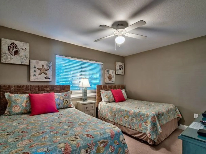 Emerald Beach 331 by RedAwning