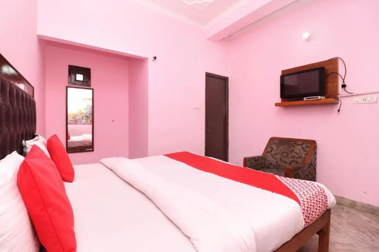 OYO 19403 Hotel Ashish Plaza