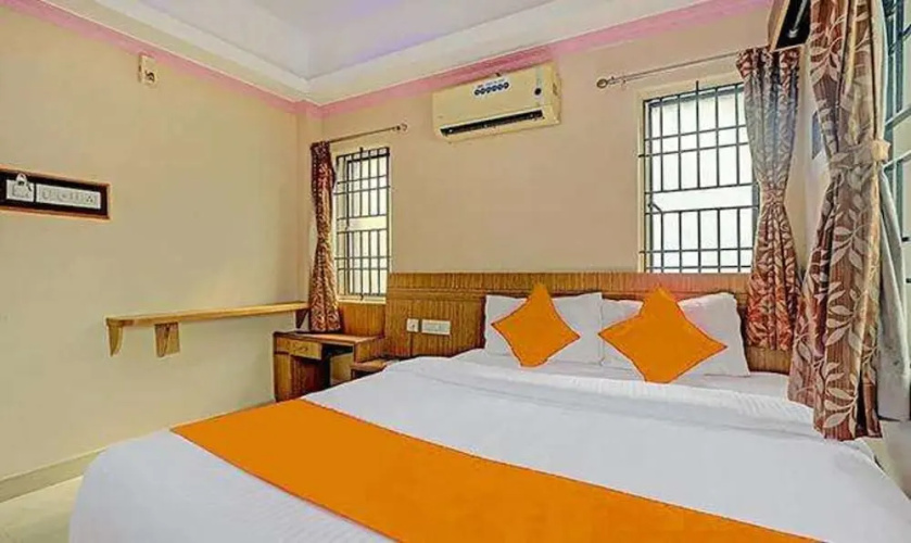 Fabexpress Sakthi Inn