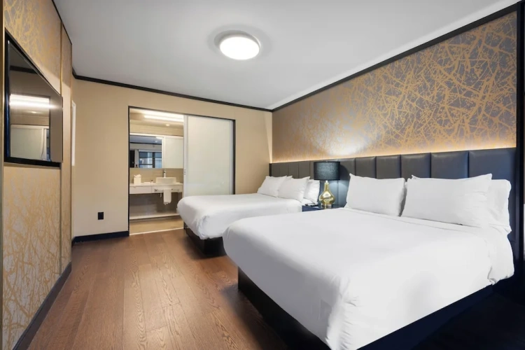 Superior Quadruple room
