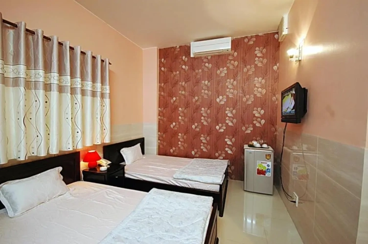 Standard Triple room