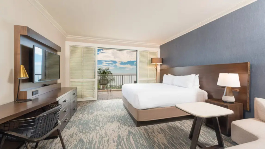 Premier Double room with balcony and with ocean view