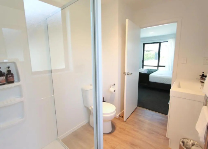 4 - Charming Space, Just a Stone Throw from Central Wanaka