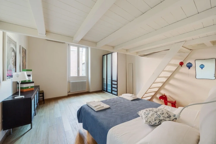2 Bedrooms Apartment