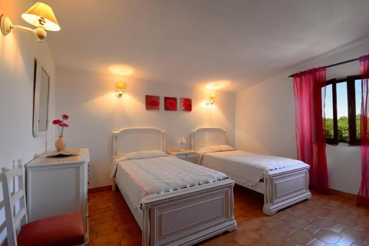 417 Villa Beatriz