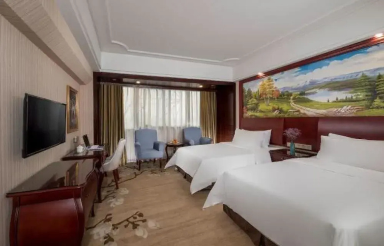 Vienna International Hotel (Shantou Simapu)