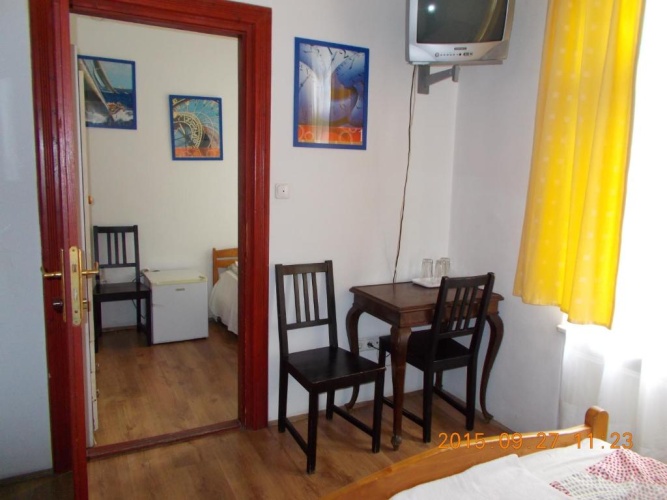 Standard Triple room