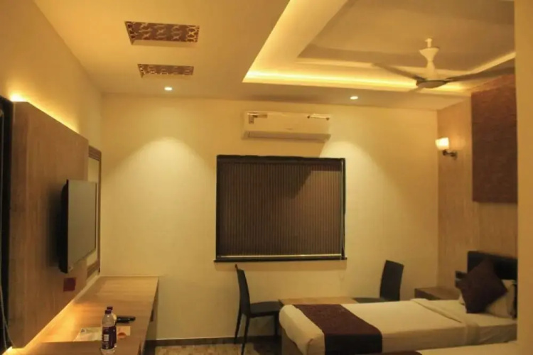 Sahyadri Guest House