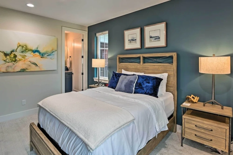 4 Bedrooms Cottage