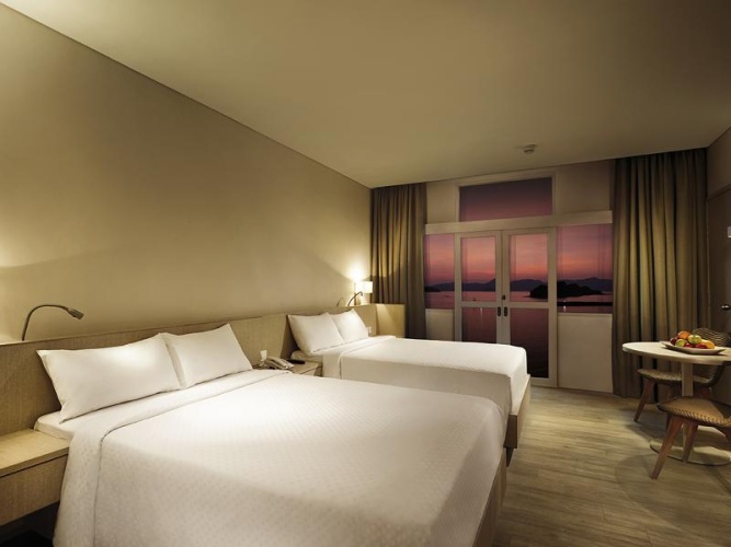 Premier Twin room with sea view