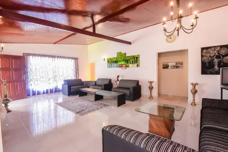 The Iris Villa