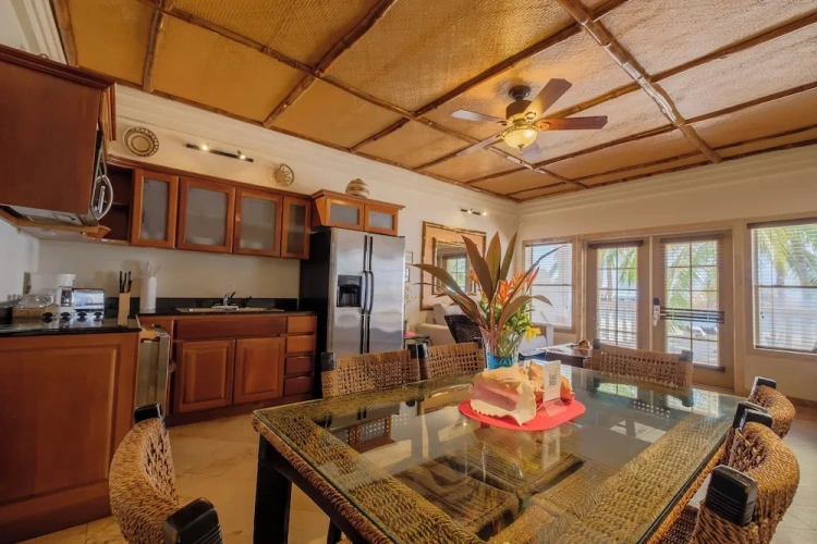3 Bedrooms Quadruple Suite beachfront