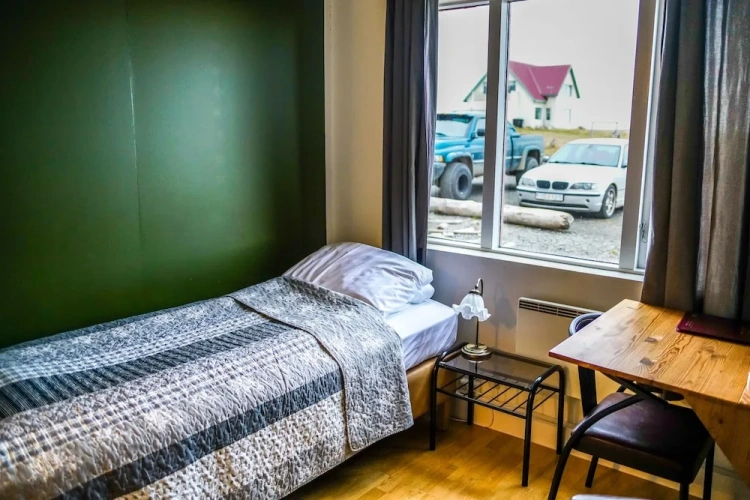 Basic Single room