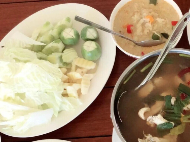 Aioun At Amphawa