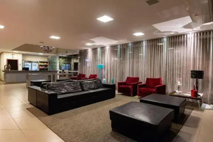 Colonial Flat Hotel