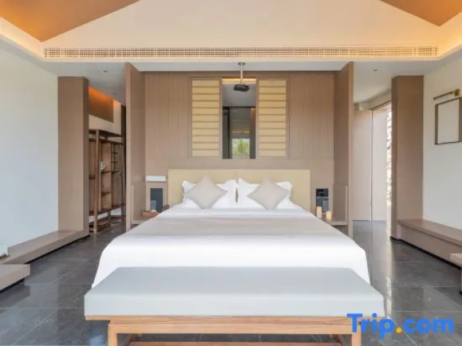 Standard Double room with lake view
