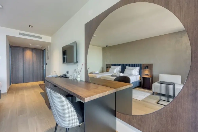 Deluxe Double room with balcony and with sea view