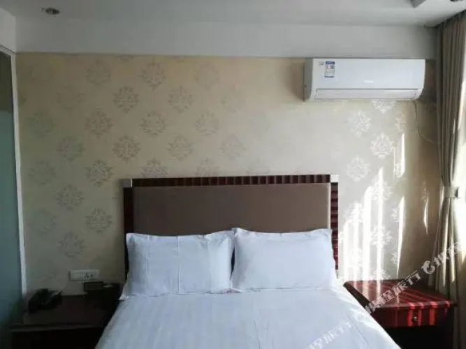 Tongnan Tianbao Hotel