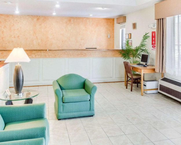 Quality Inn & Suites Suffolk West