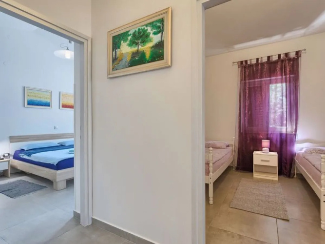 House Lino ?A&nbsp;tinjan