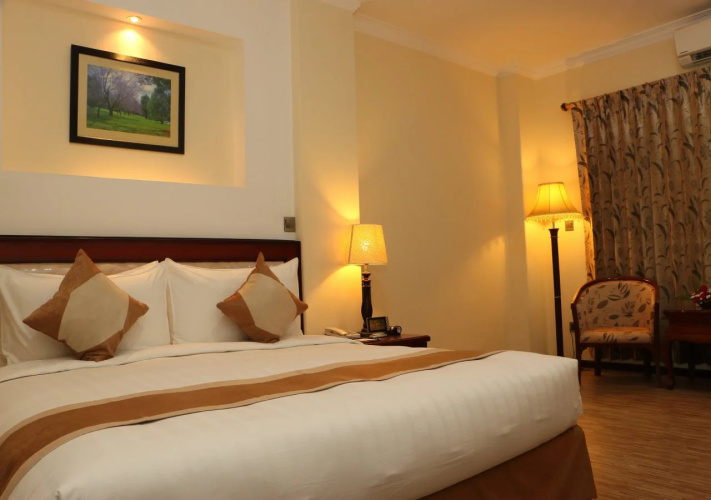 Victoria Palace Hotel