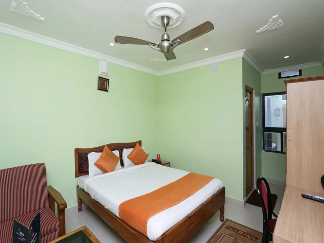 Hotel Sambit International by OYO Rooms