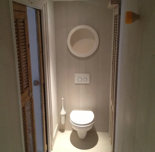Comfort room