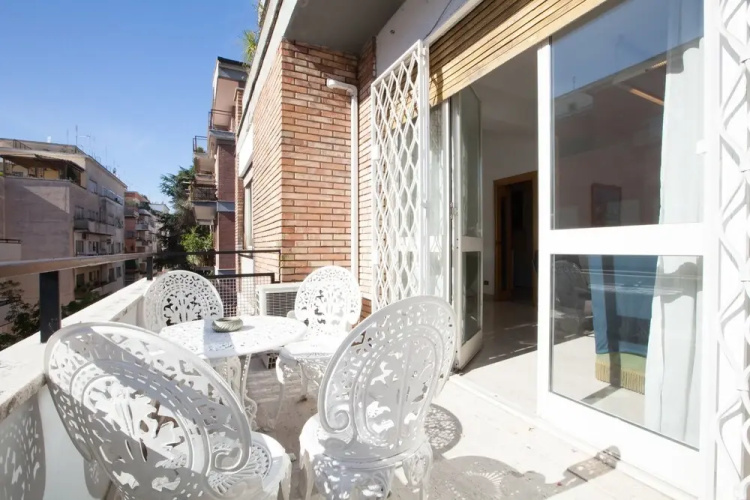 Devoti Apartment