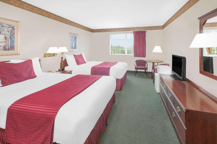 Standard Quadruple room