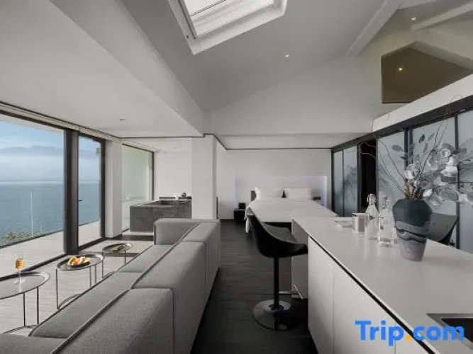 Family Duplex Suite with sea view
