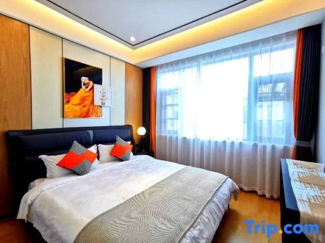 5 Bedrooms Double Villa