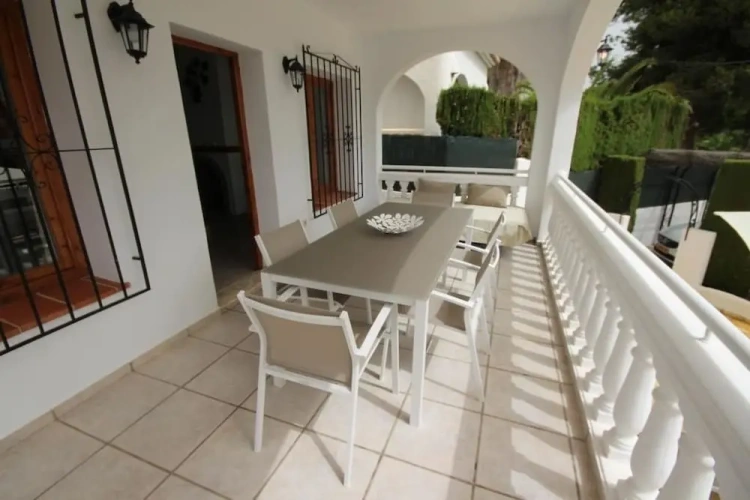 3 Bedrooms Villa