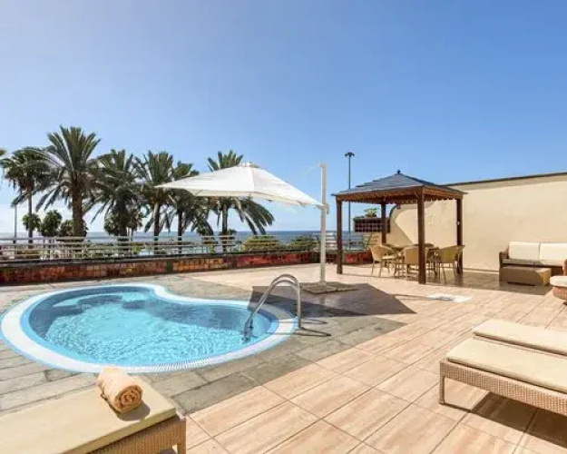 Amadores Beach Club