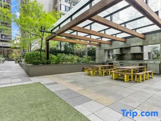 Unbeatable Convenience 2BR – SouthernCross CBD Gateway