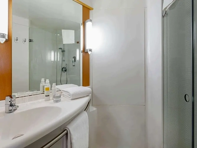 Standard Triple room with view