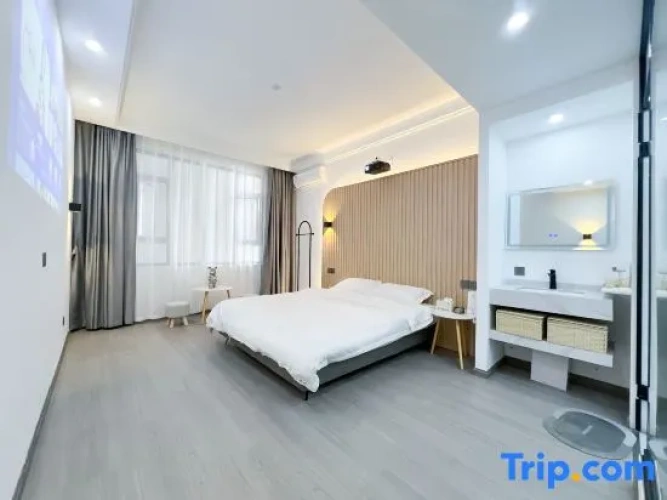 Standard Triple Family room