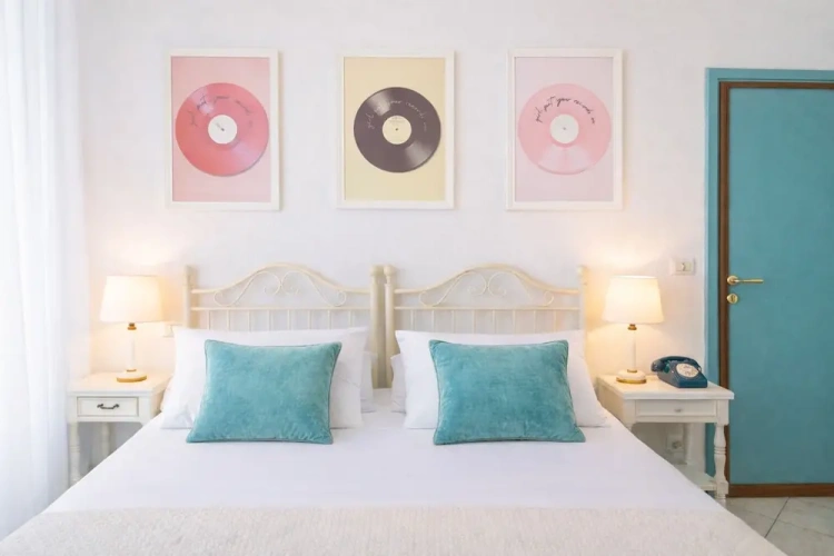 Standard Triple room