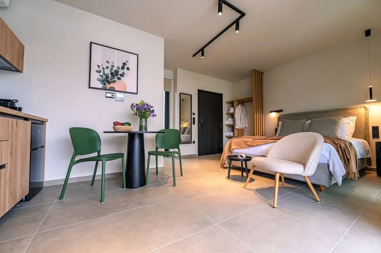 Luaz Suites Volos Center