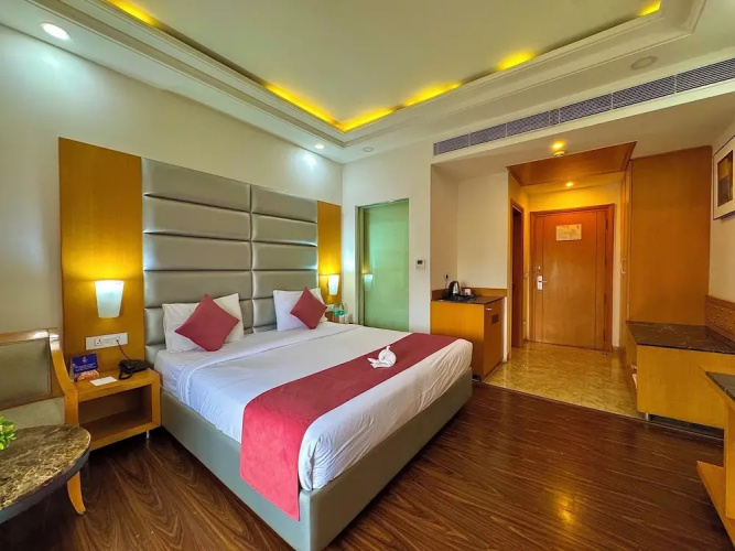 Hotel Gms Grand