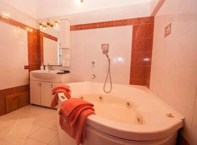 1 Bedroom Cottage