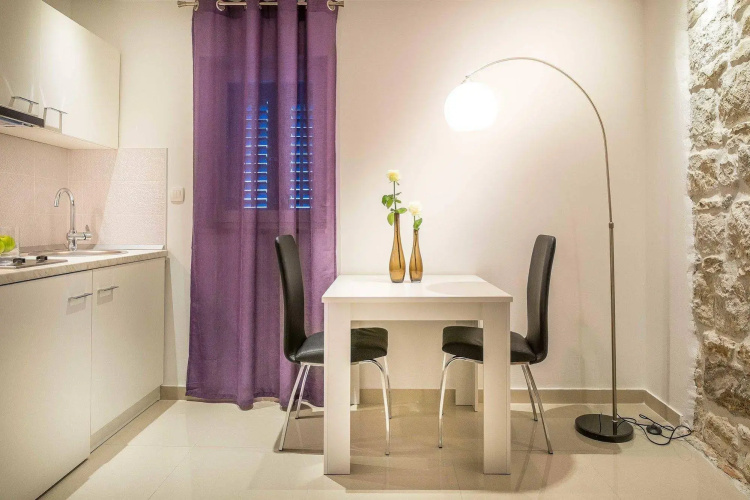 Split Oasis Apartments