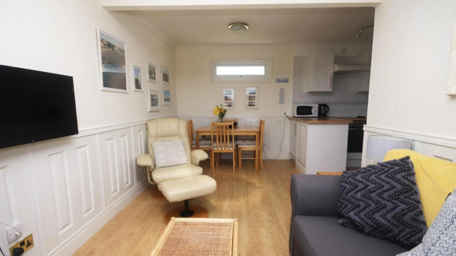 37B Medmerry Park 2 Bedroom Chalet