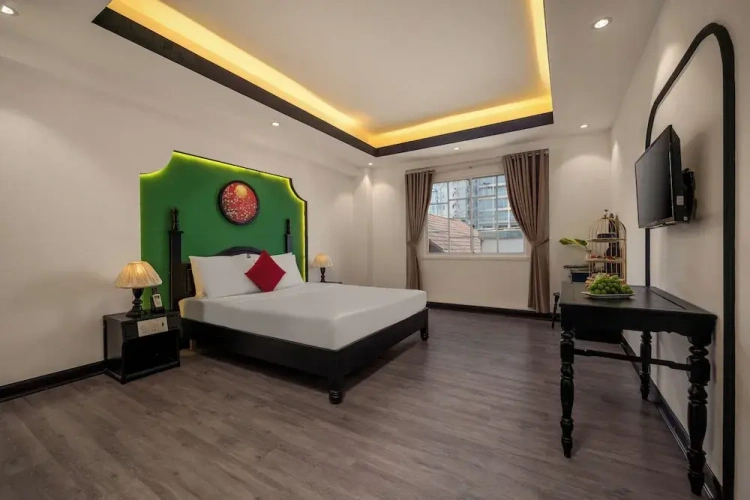 1 Bedroom Economy Double room with city view