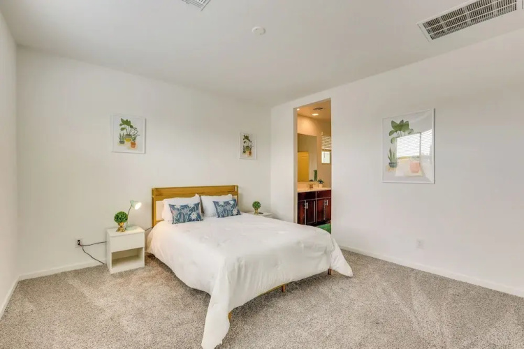 10 Mi to Spring Training: Phoenix Area Home