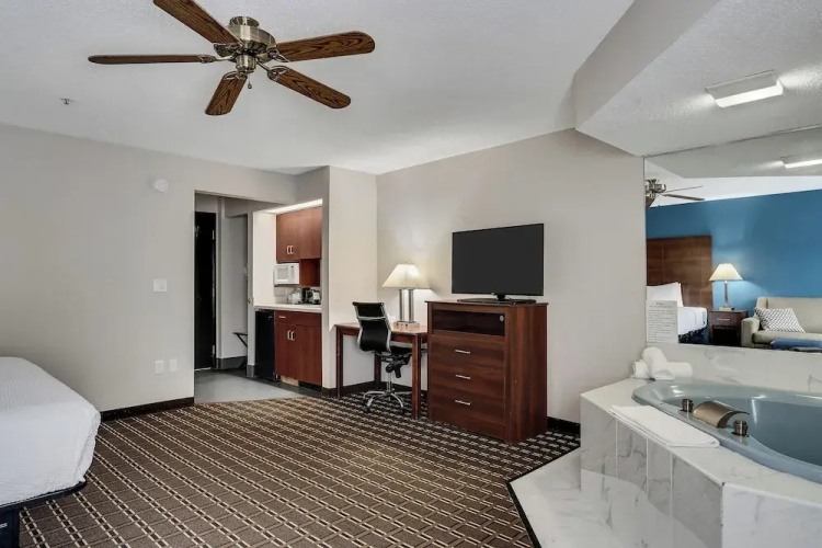 Baymont Inn And Suites La Cros