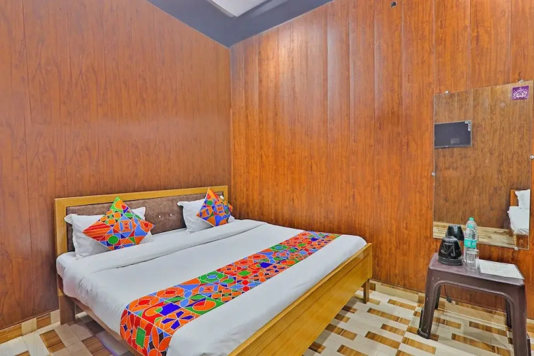 FabHotel Shree Ram Aadhar