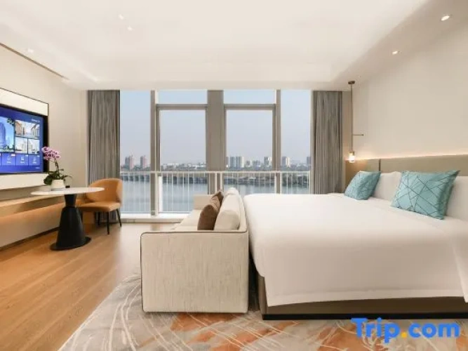 Double Suite with lake view