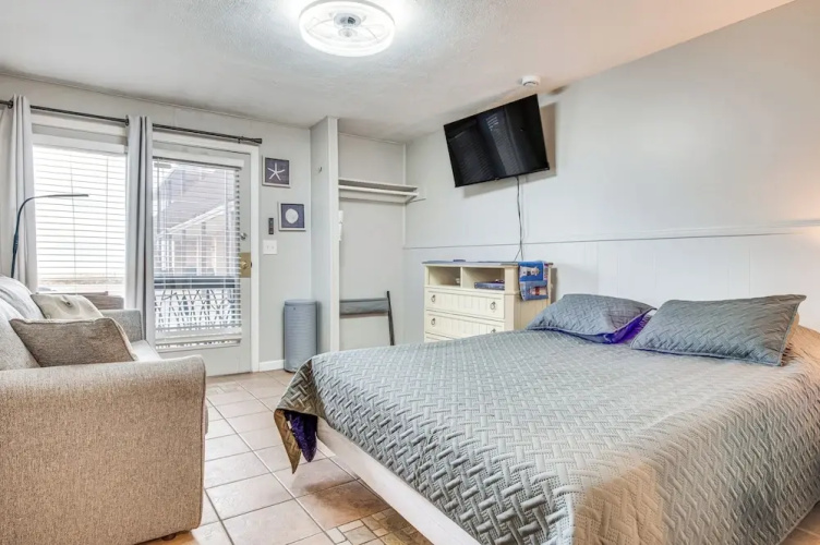 'beachfront 9' Condo on Old Orchard Beach